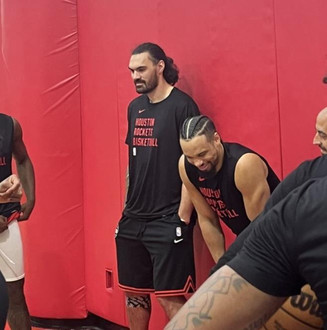 定了！31岁内线重签火箭队，3年3900万，年薪基本持平！5号位稳了