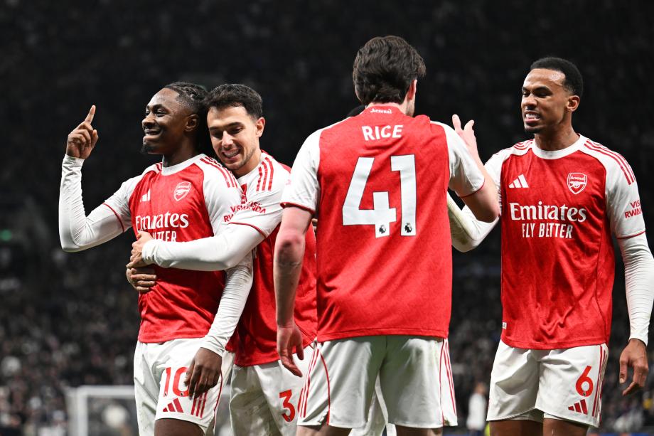 体育赛事-英超-埃泽、约克雷斯梅开二度 阿森纳4-1双杀热刺